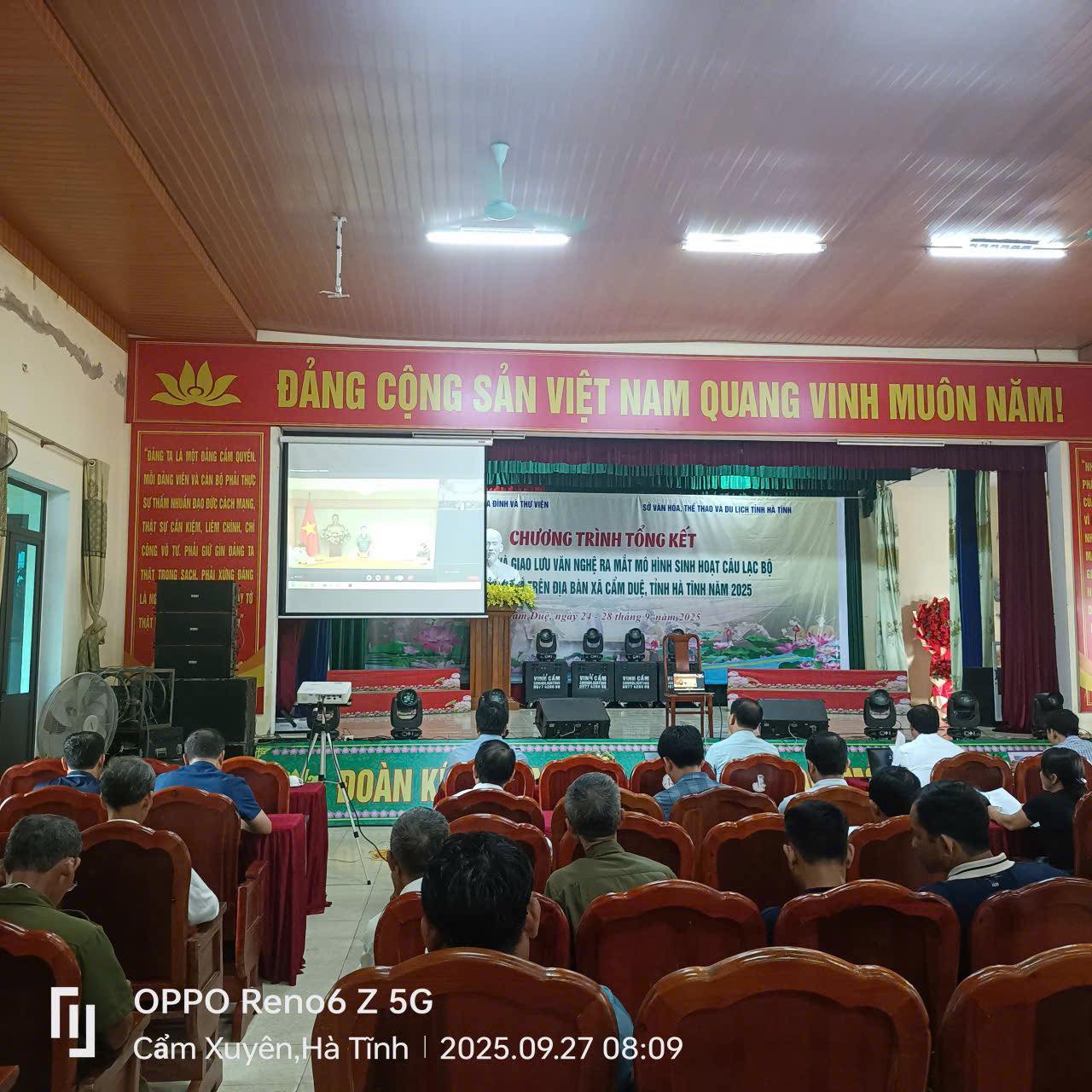 UBND XÃ CẨM DUỆ HỌP TRỰC TUYẾN TRIỂN KHAI CÔNG TÁC ỨNG PHÓ VỚI BÃO SỐ 10 (BUALOI)