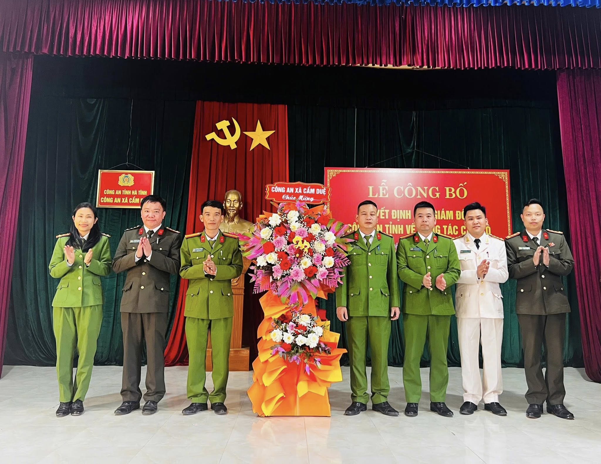 CÔNG AN XÃ CẨM DUỆ CÔNG BỐ QUYẾT ĐỊNH CỦA GIÁM ĐỐC CÔNG AN TỈNH VỀ CÔNG TÁC CÁN BỘ