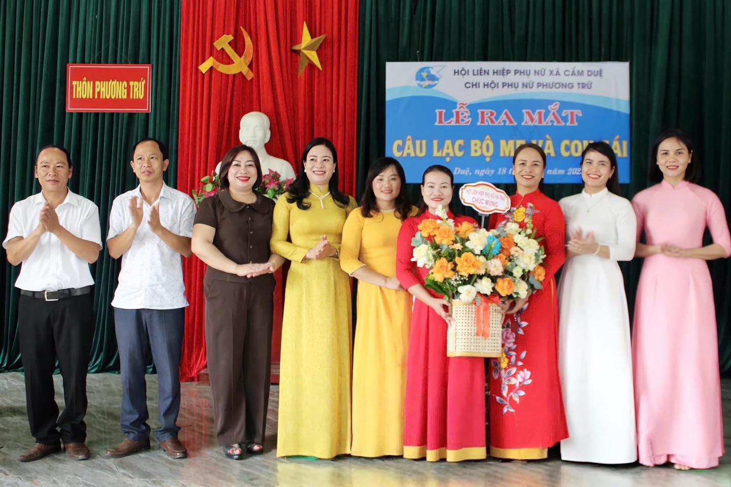 HỘI LHPN XÃ CẨM DUỆ RA MẮT CLB “MẸ VÀ CON GÁI”