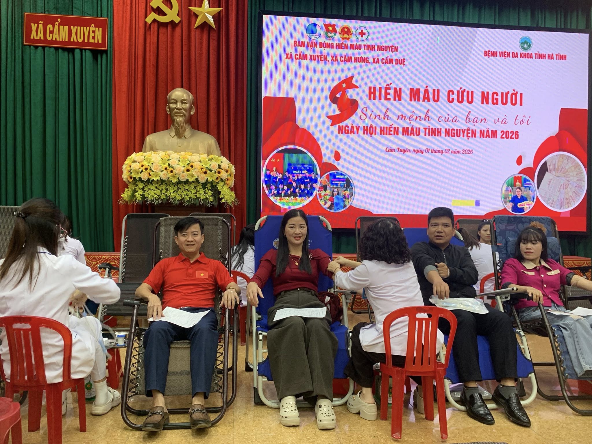 HIẾN MÁU TÌNH NGUYỆN – NGHĨA CỬ CAO ĐẸP VÌ CỘNG ĐỒNG. VỚI THÔNG ĐIỆP “HIẾN MÁU CỨU NGƯỜI – SINH MỆNH CỦA BẠN VÀ TÔI”