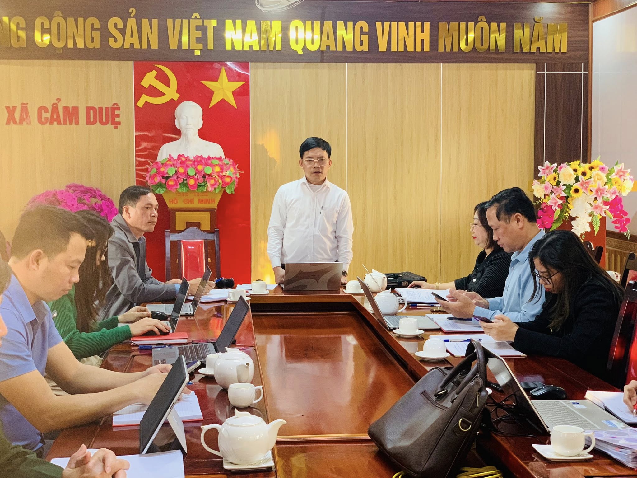 ỦY BAN BẦU CỬ ĐẠI BIỂU HỘI ĐỒNG NHÂN DÂN XÃ CẨM DUỆ TỔ CHỨC HỘI NGHỊ ĐÁNH GIÁ TIẾN ĐỘ CÔNG TÁC BẦU CỬ VÀ TRIỂN KHAI NHIỆM VỤ TRỌNG TÂM TRONG THỜI GIAN TỚI