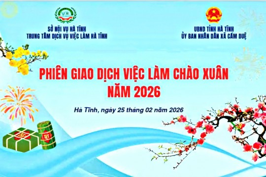 Phiên giao dịch việc làm chào xuân tại UBND xã Cẩm Duệ 