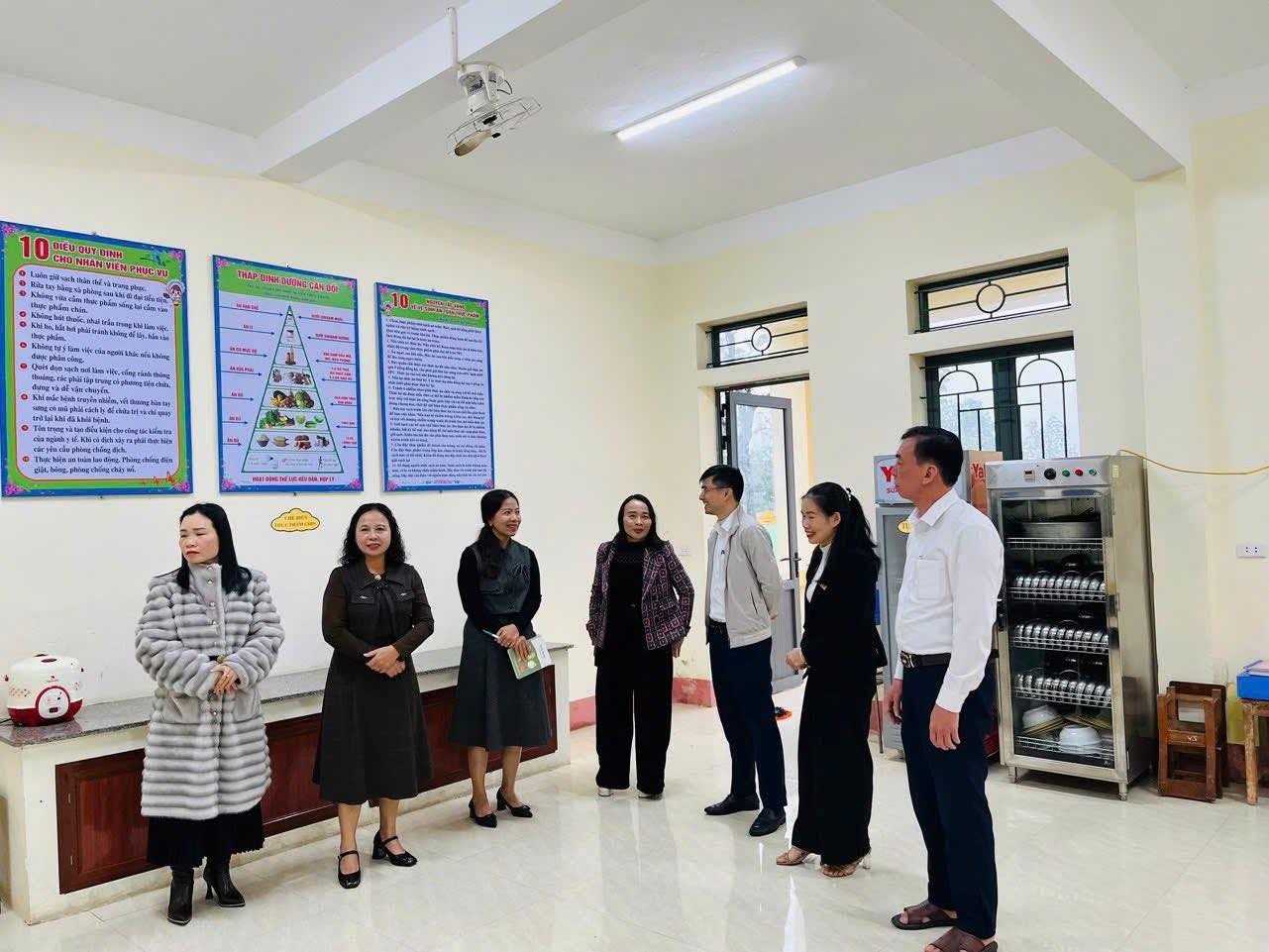 TRƯỜNG MẦM NON CẨM THẠCH VÀ TRƯỜNG MẦM NON LÊ DUẨN ĐƯỢC ĐỀ NGHỊ KIỂM ĐỊNH CHẤT LƯỢNG GIÁO DỤC CẤP ĐỘ 3 VÀ ĐẠT CHUẨN QUỐC GIA MỨC ĐỘ 2 