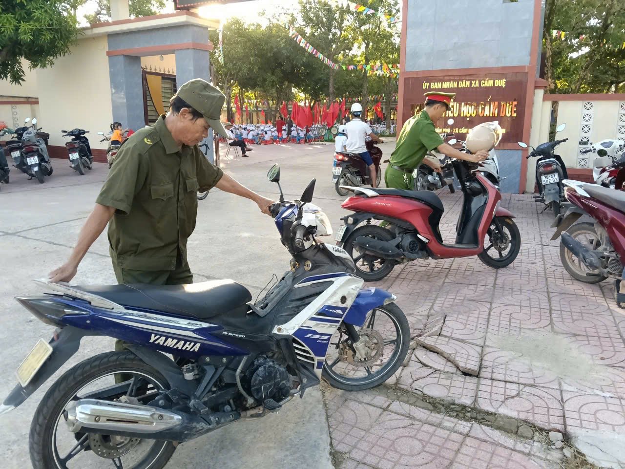 ĐẢM BẢO AN NINH TRẬT TỰ, AN TOÀN GIAO THÔNG NGÀY KHAI GIẢNG NĂM HỌC 2025–2026  